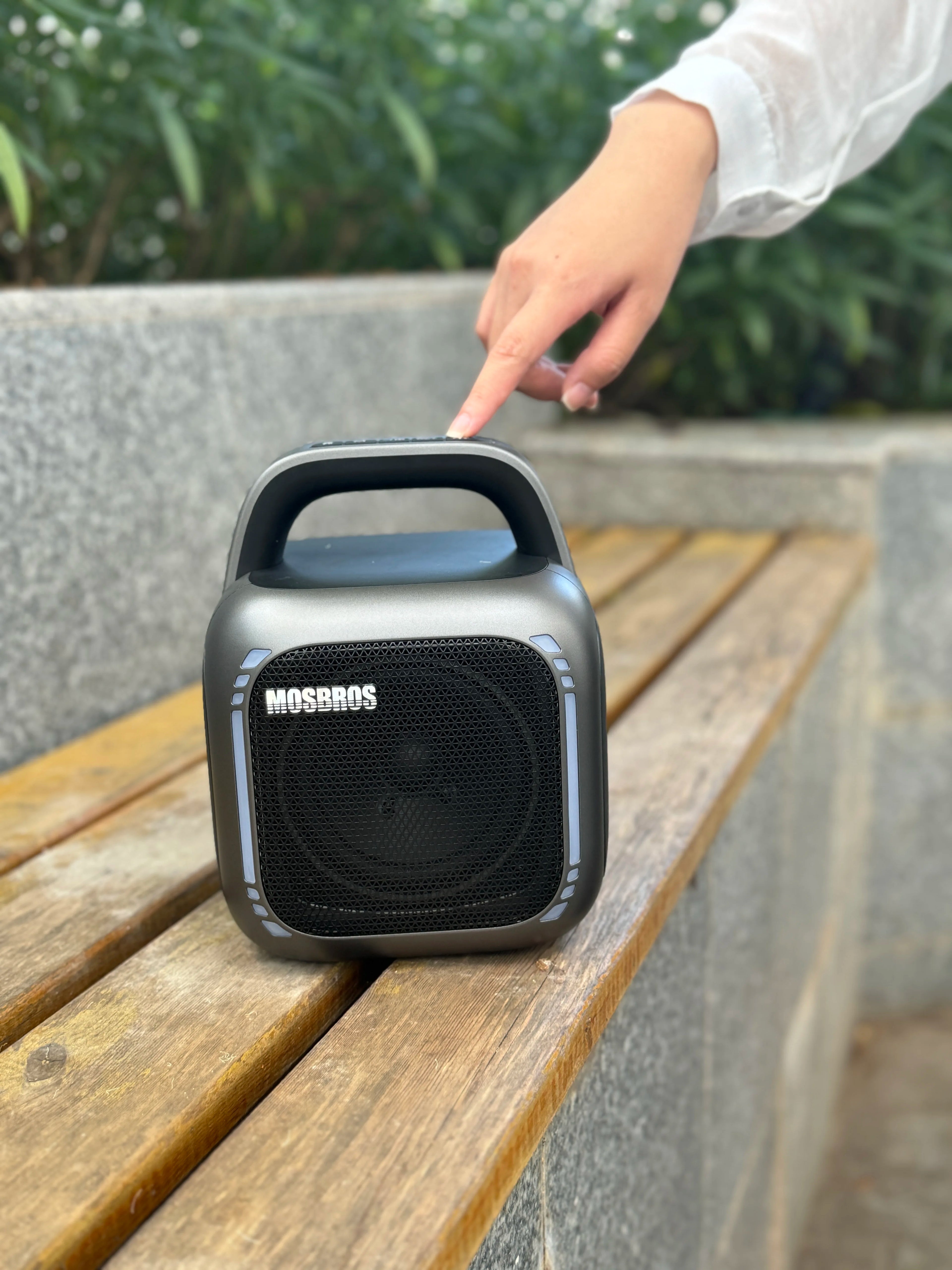 Karabox Portable Karaoke Blue Tooth Speaker Outdoor Wireless Wireless Speaker for Home Use Two Wireless Microphones BT 5.3